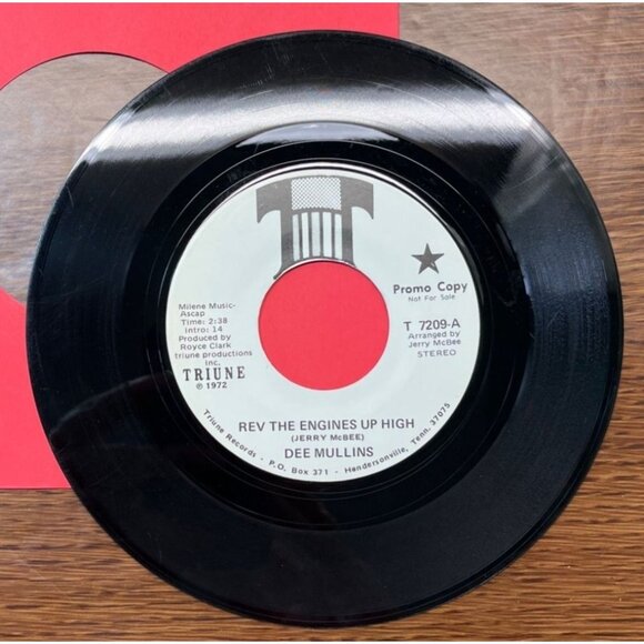 Dee Mullins Rev the Engines Up High 45 Vinyl 70s Country Promo Triune 7209 - Picture 6 of 6